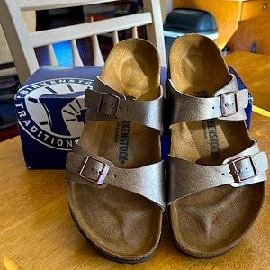Birkenstock Sydney Taupe soft footbed sandals.
